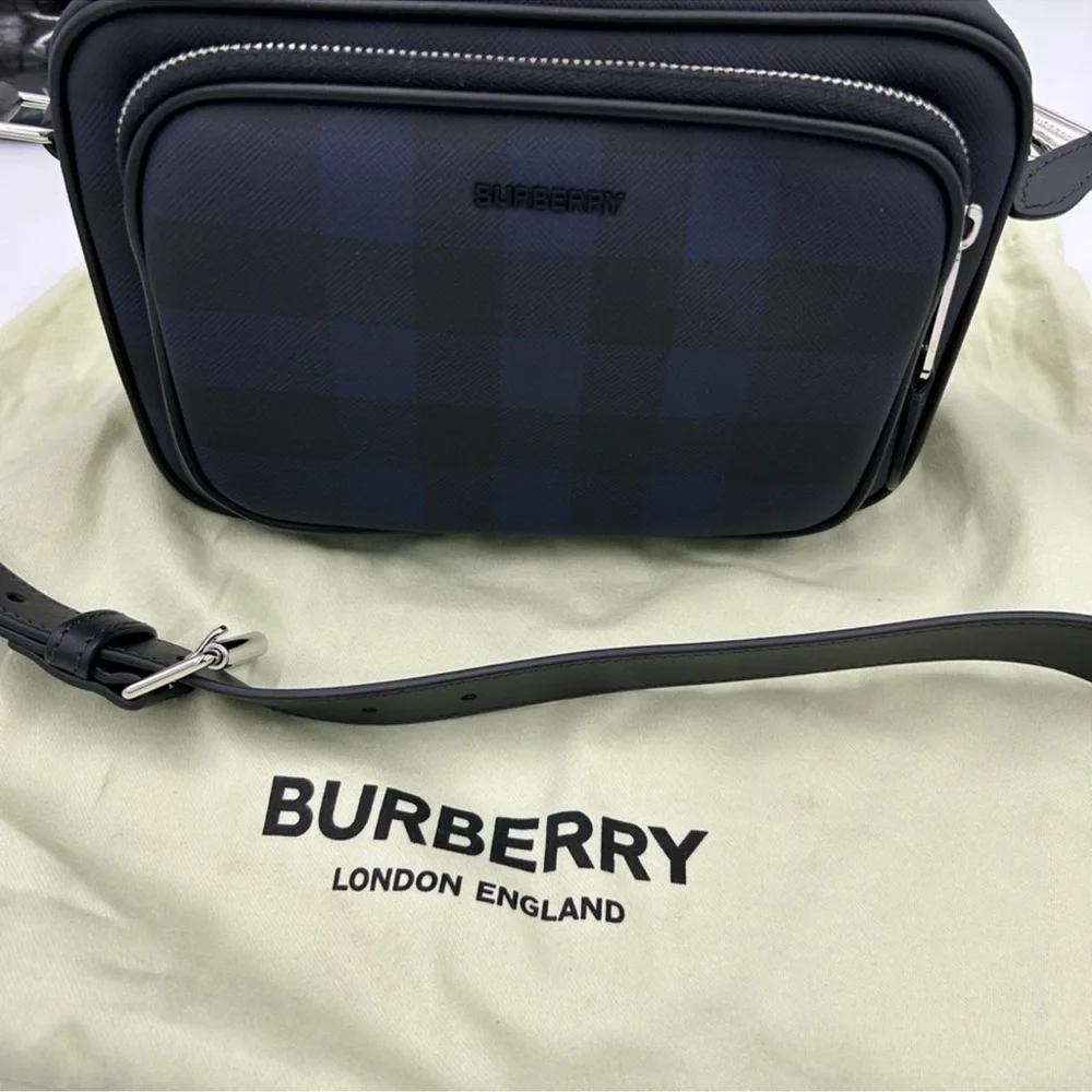 Men’s Burberry check messenger bag in navy blue. Adjustable shoulder strap NWT.